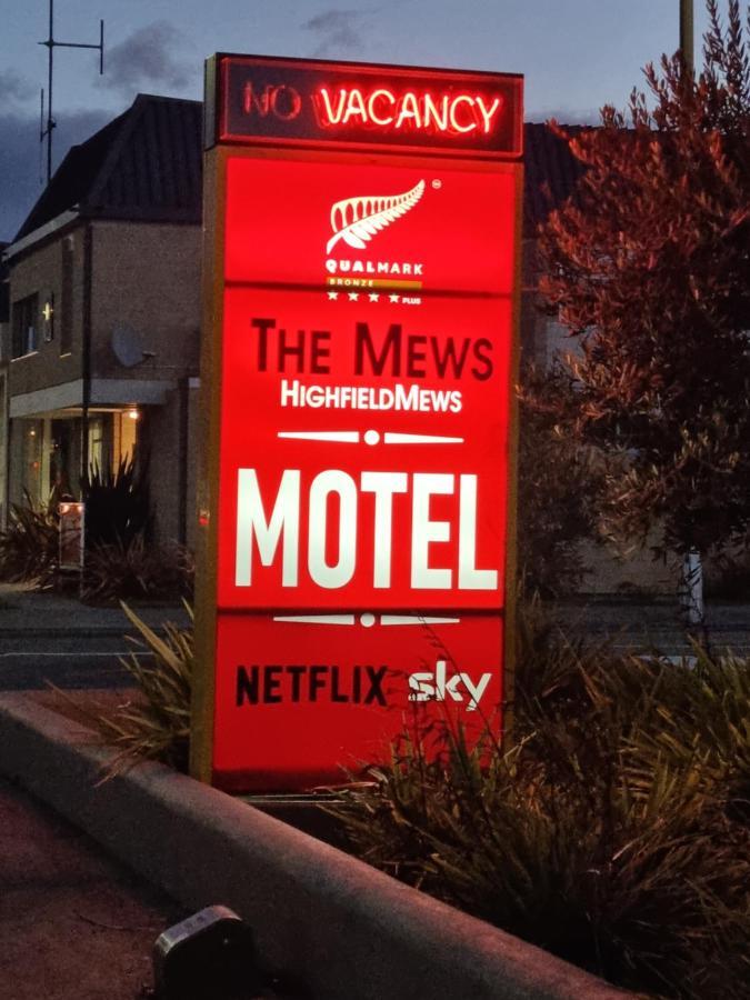 The Mews Oamaru Motel Buitenkant foto